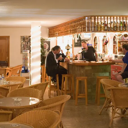 Tinerfe Garden Aparthotel 2*