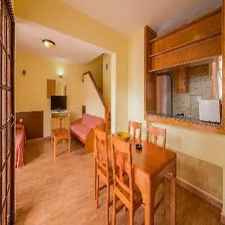 Tinerfe Garden شقة فندقية 3*